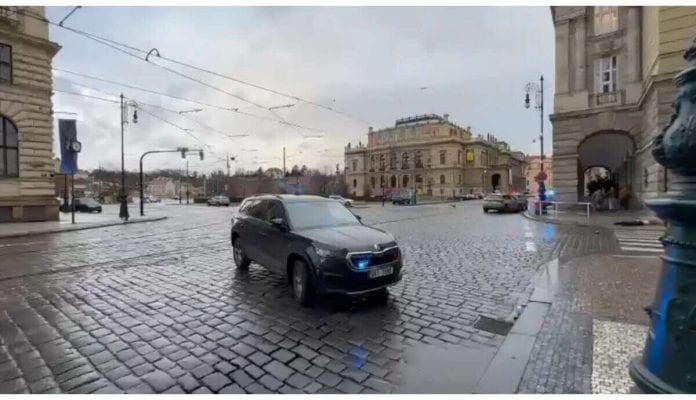 prague-un-tireur-fait-10-morts-et-plus-de-30-blesses-avant-d-etre-abattu-1703171006
