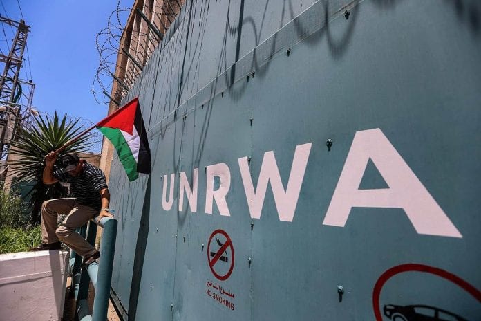 UNRWA-Palestinian-Flag-1320x880