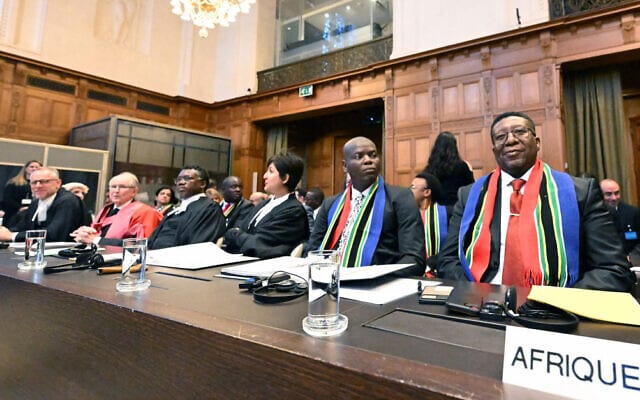 GettyImages-1916250695-640x400