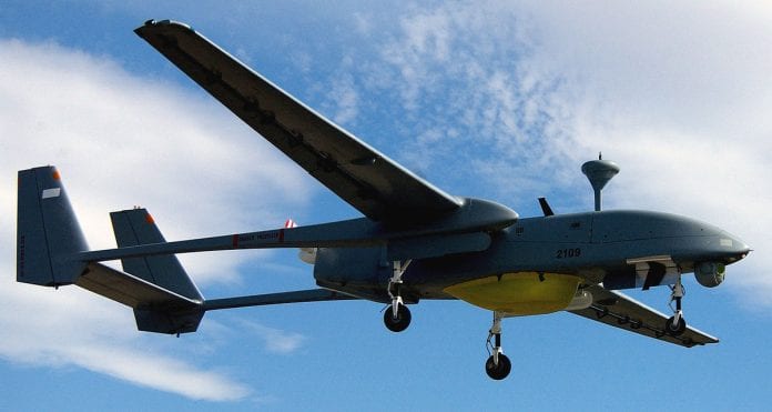 1200px-IAI_Heron_1_in_flight_2