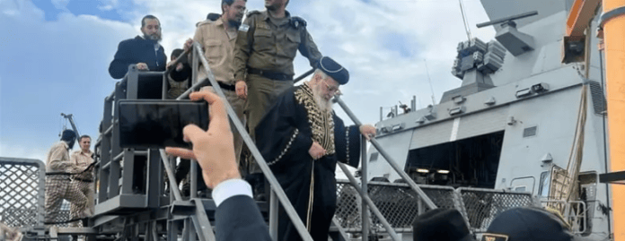 Chief_Rabbi_at_naval_base