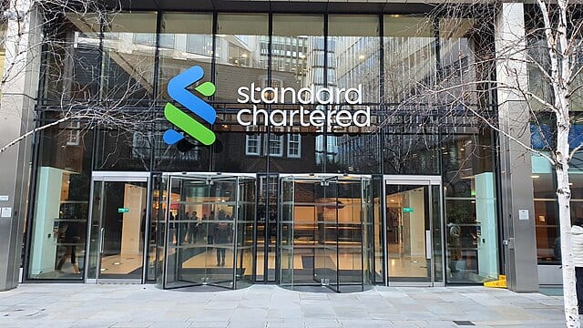 Standard-Chartered-headquarters-in-London.