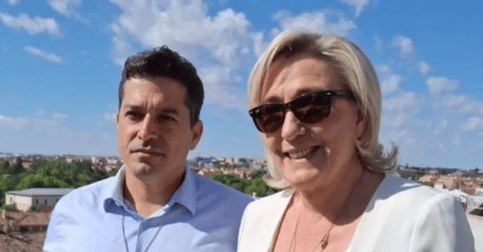 Amichaï_Chikli_et_marine_le_pen