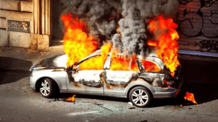 Mob_Car_Explosion_in_Netanya