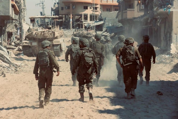 Israeli-soldiers-operating-in-Rafah-in-the-southern-Gaza-Strip-July-22-2024.-696x464