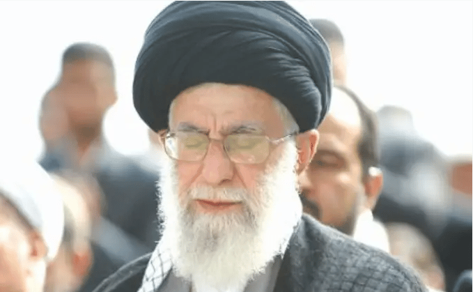 Khamenei_reste_silencieux