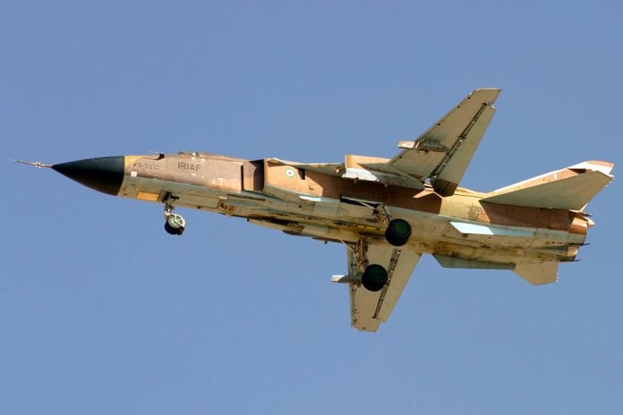 A_Sukhoi_Su-24MK_of_IRIAF_flighting_over_Shiraz