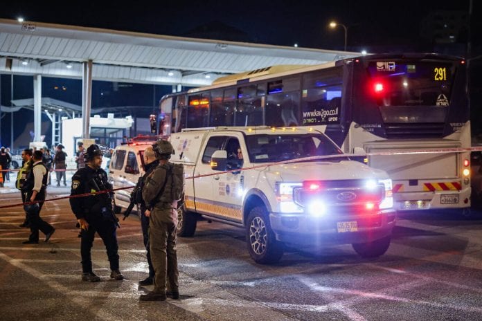 Shooting-at-Bus-Near-Jerusalem-1320x880