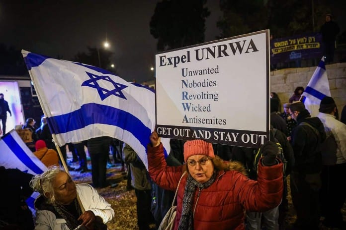 UNRWA-Protest-1-696x464