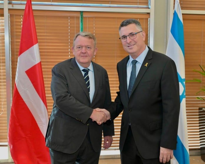 Dutch-foreign-minister-and-Israeli-foreign-minister-Shlomi-Amsalem-Government-Press-Office-696x557