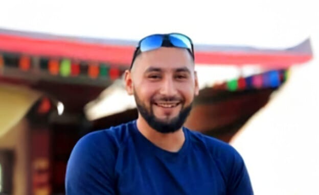 hamza090111_re_autoOrient_i