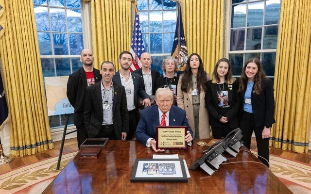 President-Trump-meets-with-released-Israeli-hostages-in-the-Oval-Office-March-5-2025.
