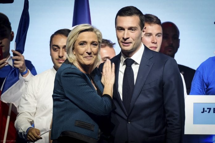 marine-le-pen-et-jordan-bardella-lors-de-leur-meeting