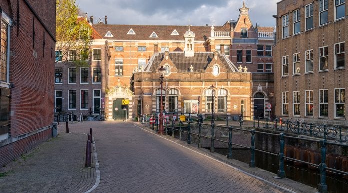 university-of-amsterdam-2160x1200