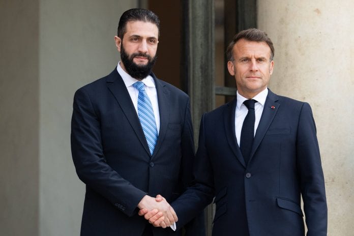 Paris : Emmanuel Macron welcomes Syrian President Ahmed al-Sharaa at Elysee Palace