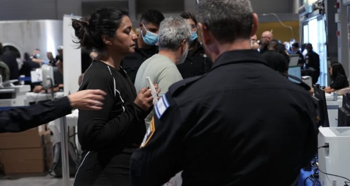 G2RJIbEX0AAYUsi-750x400