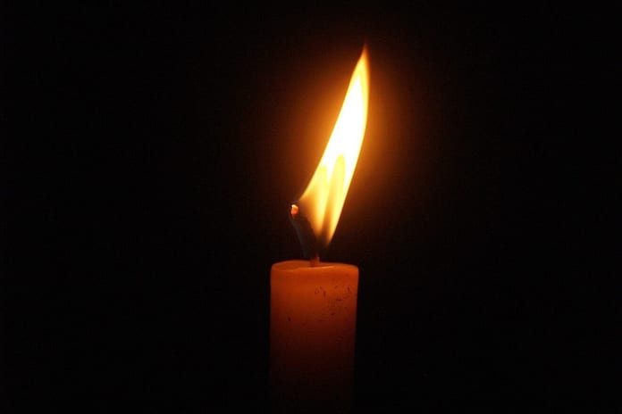 light-1551387_1920-1320x880