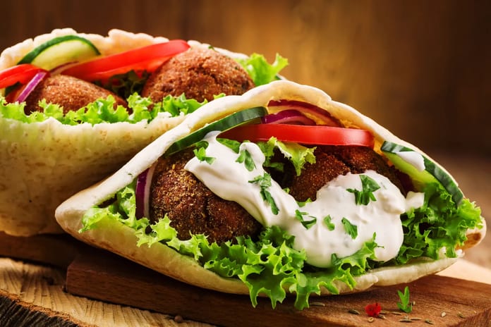 falafel-sandwich-with-tahini-pita