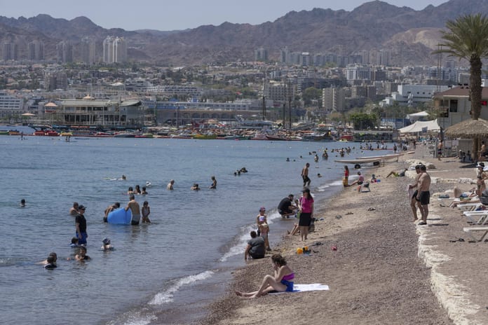 eilat-est-une-station-balneaire-au-sud-d-israel-ici-en-avril-2024-photo-d-illustration-sipa-1758726935
