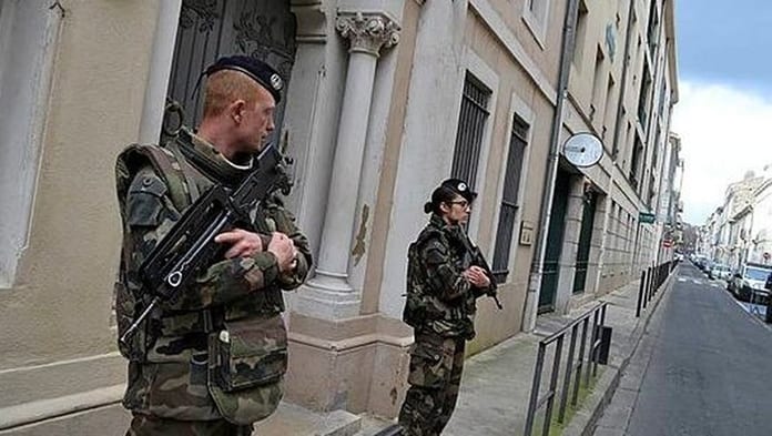 militaires