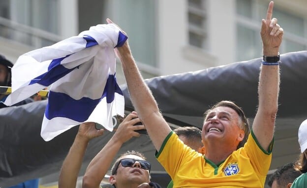BOLSONARO_autoOrient_i