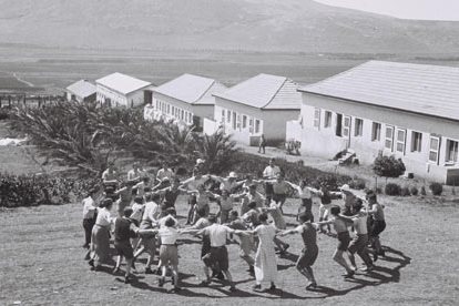 Kibbutz-members-at-Kibbut-006
