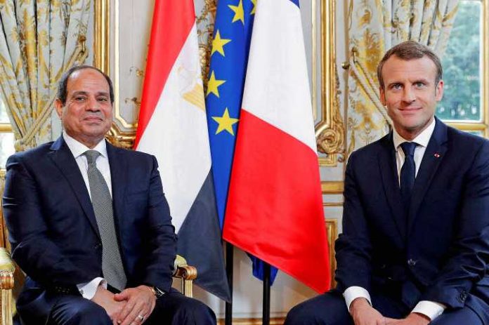 egypte-macron-ne-veut-pas-donner-de-lecons-a-sissi_3662159_724_483