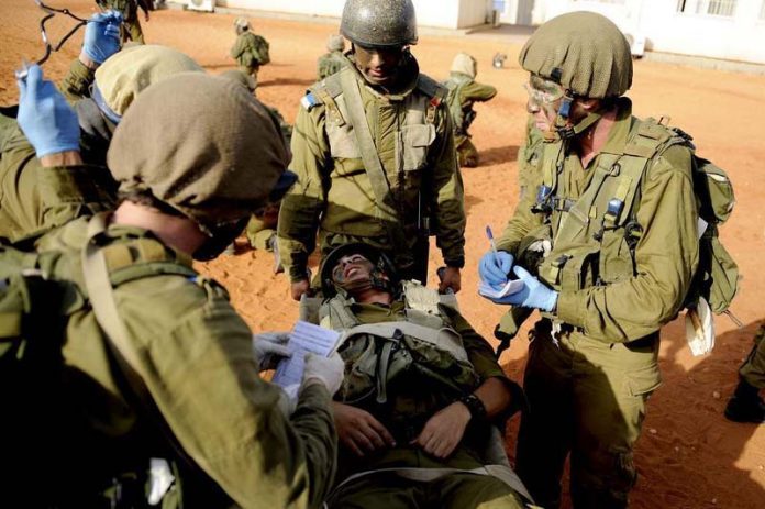 Field-Doctors-during-an-exercise-696x463