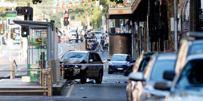 L-auteur-de-l-attaque-a-la-voiture-belier-de-Melbourne-inculpe-de-tentative-de-meurtre