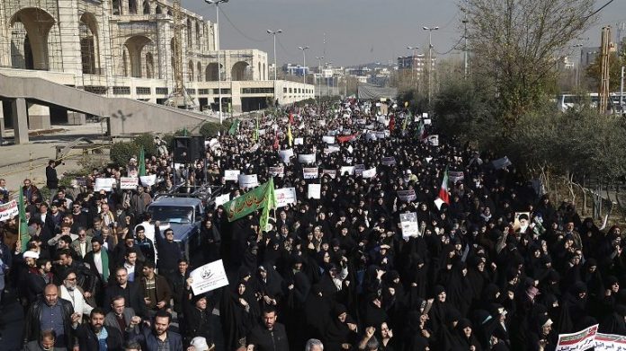 politique-iran-manifestations-progouvernement-teheran-9999x9999-c