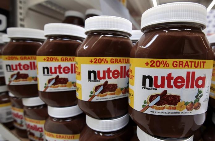 1092100-jars-of-nutella-chocolate-hazelnut-paste-are-displayed-at-a-carrefour-hypermarket-in-nice