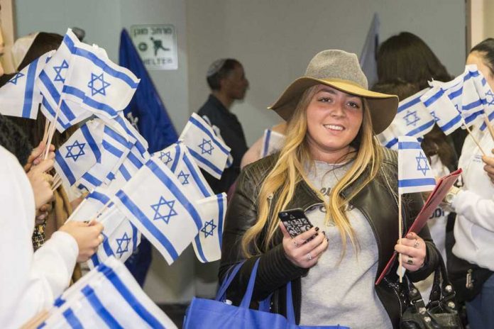 Nouveau-record-d-immigration-des-juifs-francais-en-Israel_954_636