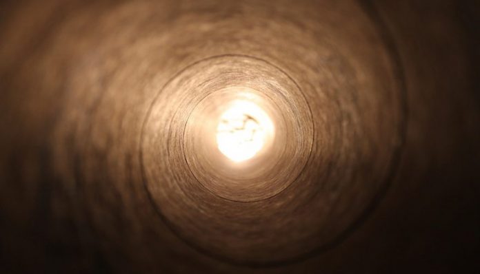 tunnel-336693_960_720-875x500