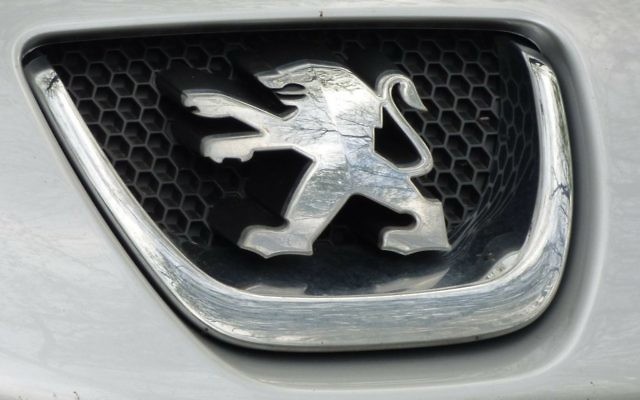 Logo-de-Peugeot-Crédit-domaine-public-640x400