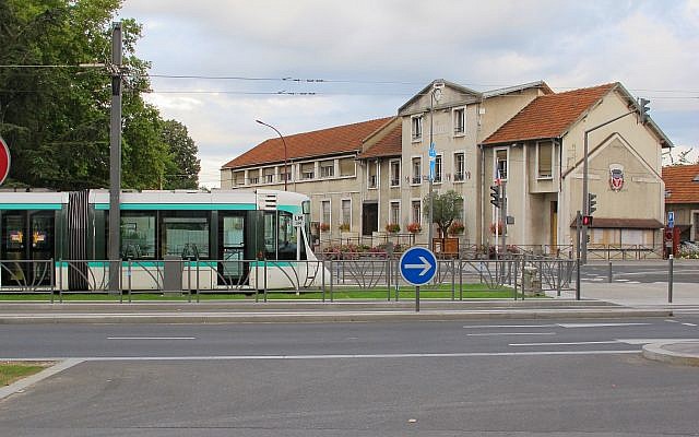 Mairie_Bezons_13_aout_2012-640x400