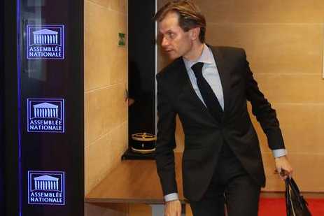 Benalla-Guillaume-Larrive-claque-la-porte-de-la-commission-d-enquete-de-l-Assemblee_464_309