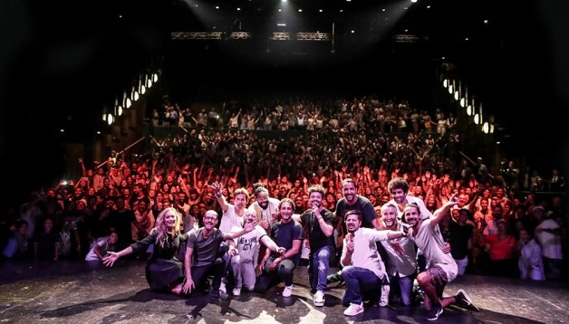 Tel-aviv-comedy-club-875x500-1
