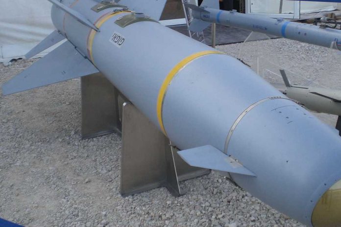 1200px-Popey_missile_1065_710