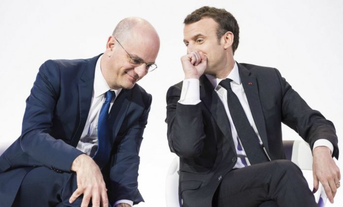 macron-blanquer-ecole-pas-vague-1200x727