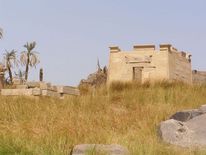800px-KhnoumTempleElephantine