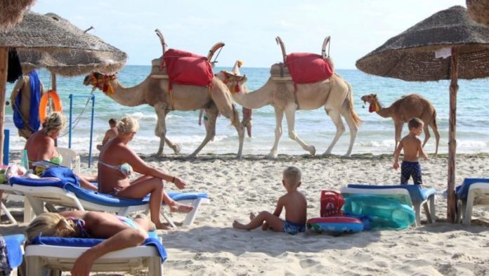tunisia-economy-tourism_0-800x452-696x393