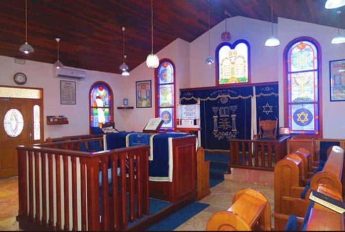 Papeete-synagogue-int