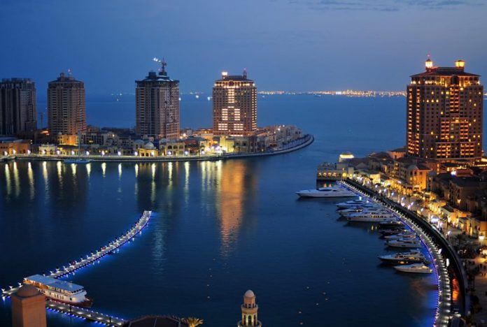 Dusk_at_the_Pearl_Qatar_6279825109-768x516