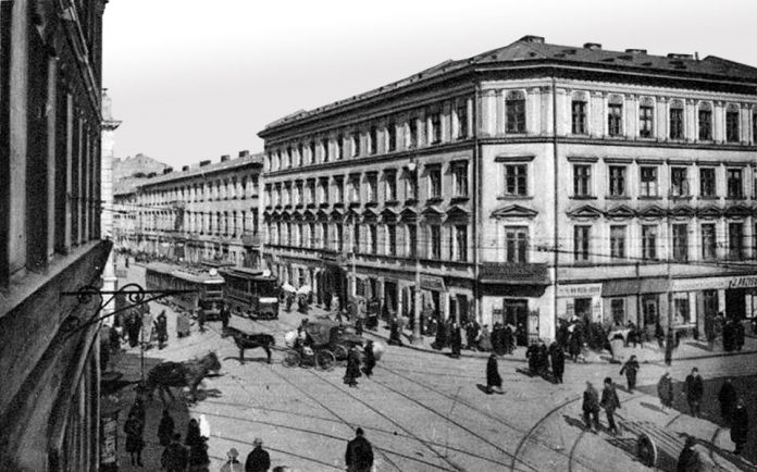 Varsovie - Warsaw - Nalewki Street