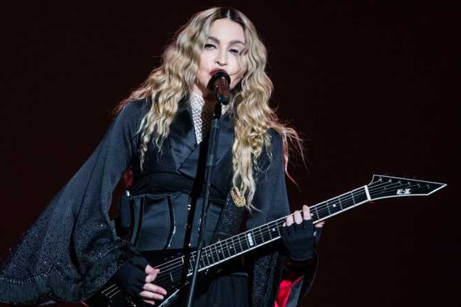 93_webedia-musique-news_8eb_d9f_ceb53afeba411814a111e3661c_madonna-chantera-bel-et-bien-a-l-eurovision-2019-en-israel_1466426-concert-de-madonna-a-l-accorhotels-arena-orig-2_669_446
