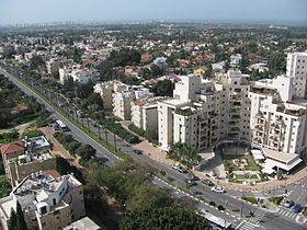 280px-PikiWiki_Israel_7457_Ramat_Hasharon_from_the_top_of_tops