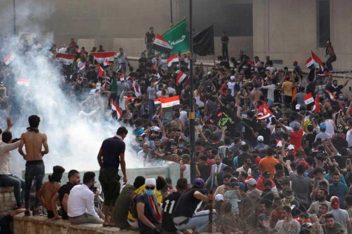 2019-10-01t151723z_1807533368_rc1a8b3f86b0_rtrmadp_3_iraq-protest_0_867_578
