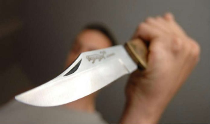 Attaque-au-couteau
