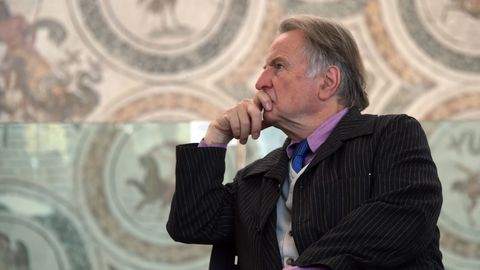 regis-debray-alors-membre-du-jury-de-l-academie-goncourt-au-musee-du-bardo-a-tunis-le-27-octobre-2015_5468330