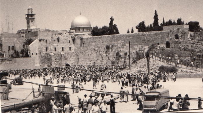 PikiWiki_Israel_46424_western_wall_after_1967